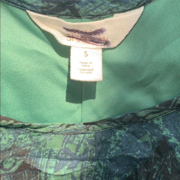 SUN & SHADOW Print Bell Sleeve Shift Dress - Picture 10 of 11